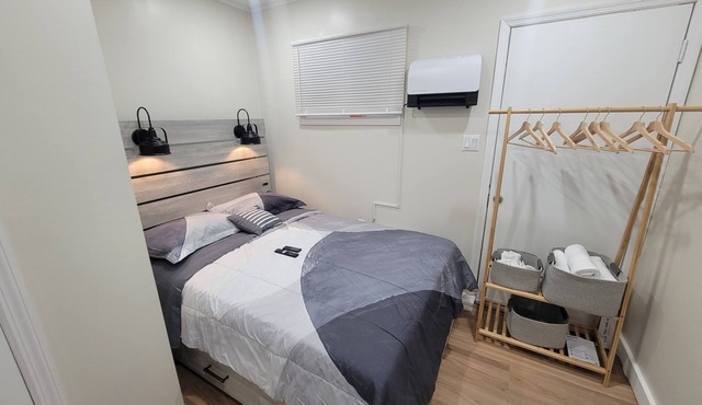 Cozy 1-bedroom apartment in peaceful West Babylon with AC