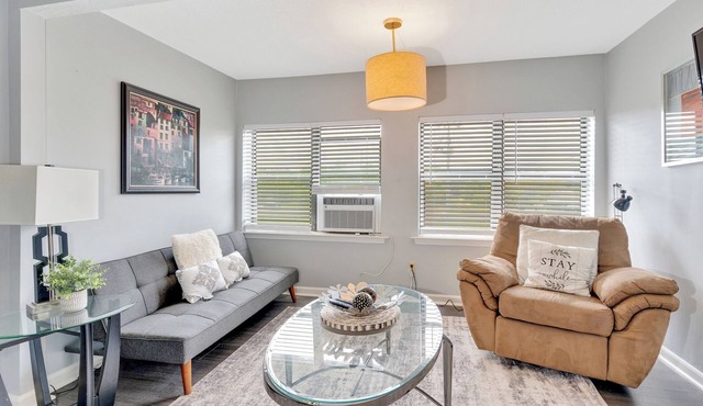 Cozy 1-bedroom apartment in tranquil Collegedale with AC