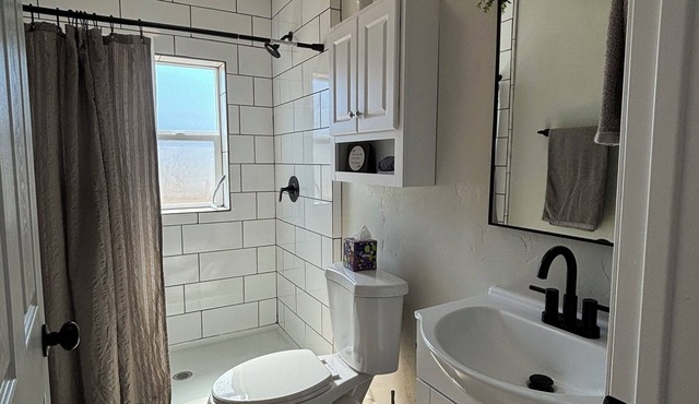 Cozy, 1-bedroom apartment with a pulled-out couch, close to all the facilities.