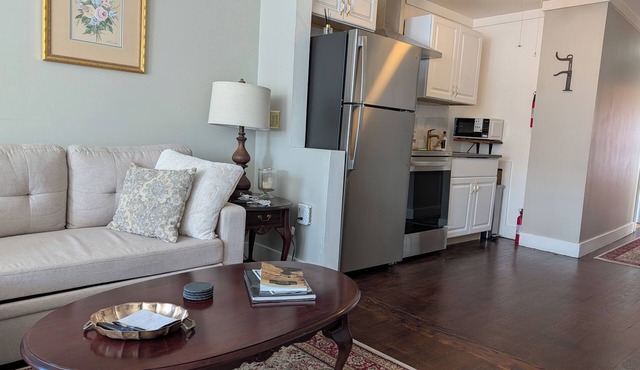 Cozy 1-bedroom apartment with AC in Cobleskill