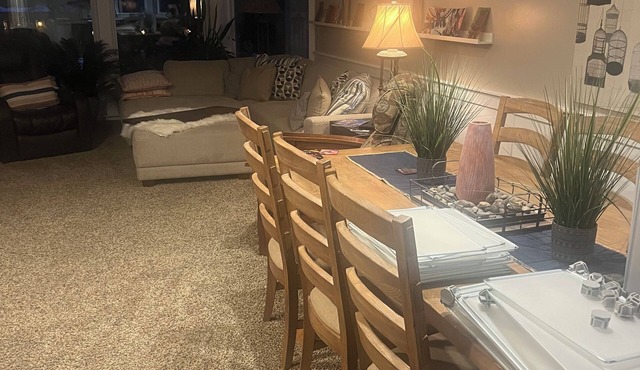 Cozy 1-bedroom apartment in welcoming Farmington with WiFi, pool.