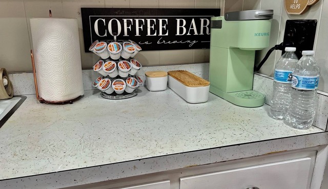 Cozy 1-bedroom apartment with WiFi, AC in delightful Lackawanna-Sleeps 4