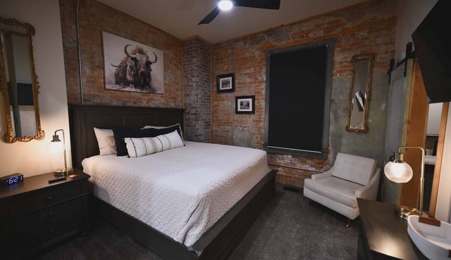 Cozy 1-bedroom apartment in a 160 year old historic downtown location.