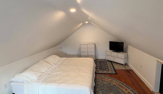 Cozy 1-bedroom apartment in superb Portsmouth with AC