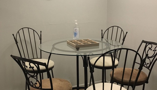 Cozy 1 bedroom apartment ideal for long or short stays! Pet friendly w/side yard
