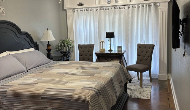 Cozy 1-bedroom apartment in pleasant Claremore with AC, WiFi