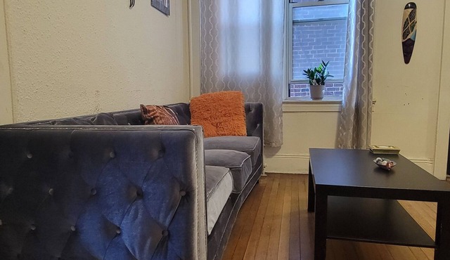 Cozy 1-bedroom apartment with WiFi, AC, and convenience in peaceful Elizabeth NJ