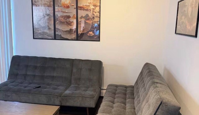 Cozy 1-bedroom apartment in perfect Glenolden with AC