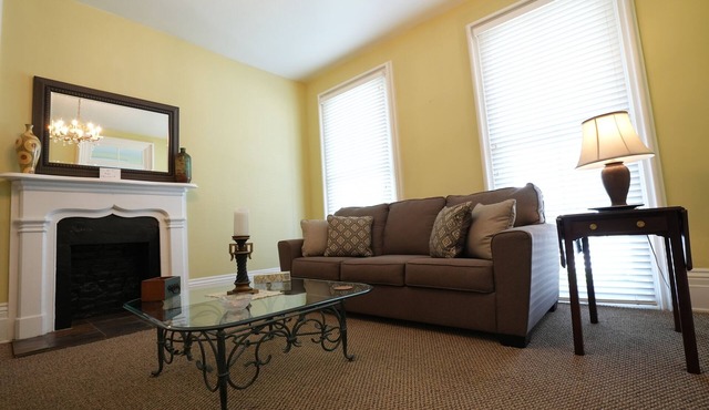 Cozy 1-bedroom apartment in charming Maysville - Apt B