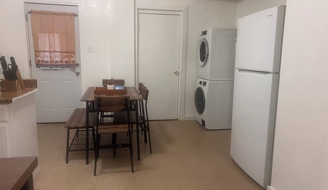 Cozy 1-bedroom apartment with WiFi, AC in Hazleton Hideaway