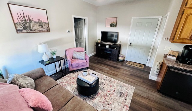 Cozy 1-bedroom apartment with Fast WiFi, AC in Peaceful Moweaqua - Hidden Gem