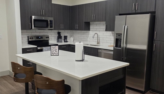Cozy 1-bedroom apartment in charming Addison