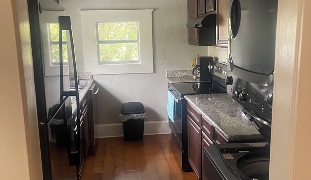 Cozy 1-bedroom apartment in lovely Bonifay with AC 40 miles from beaches