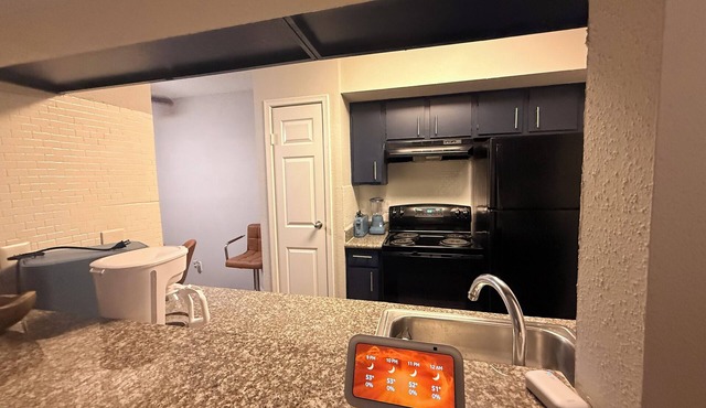 Cozy 1-bedroom apartment in Prime Location!