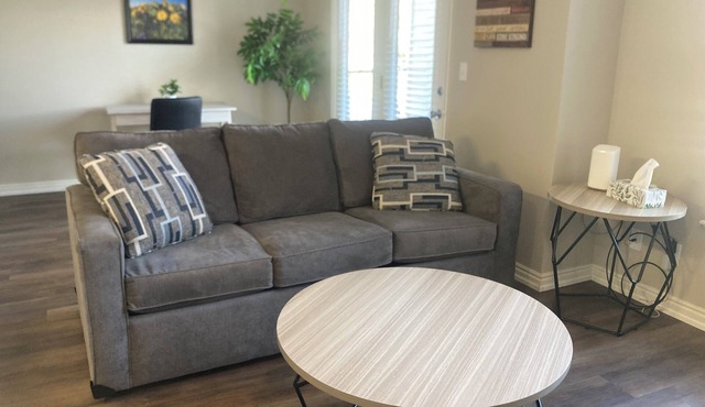 Cozy 1-bedroom apartment with AC in delightful Midvale