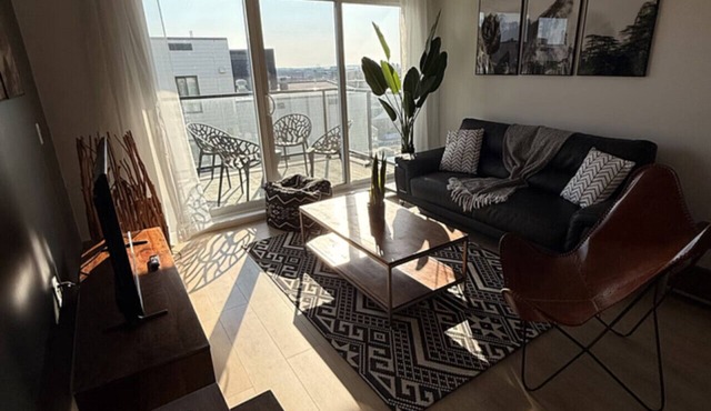 Cozy 1 Bedroom Apartment in Quebec | Le Prisme