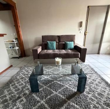 Cozy 1-bedroom apartment 2 minutes from Stalingrad Private parking