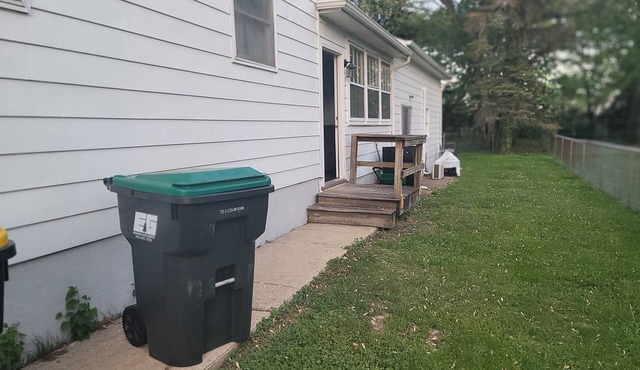 Cozy 1-bedroom apartment in cool Bear with AC, fitness room