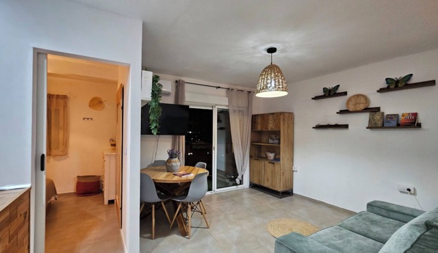 Cozy 1-bedroom apartment in lovely VC with WiFi, fitness room