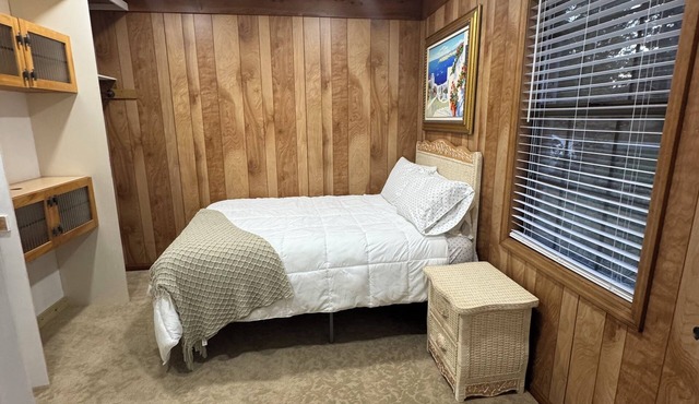 Cozy 1-bedroom apartment in welcoming Cairo with AC, WiFi bathroom parking space