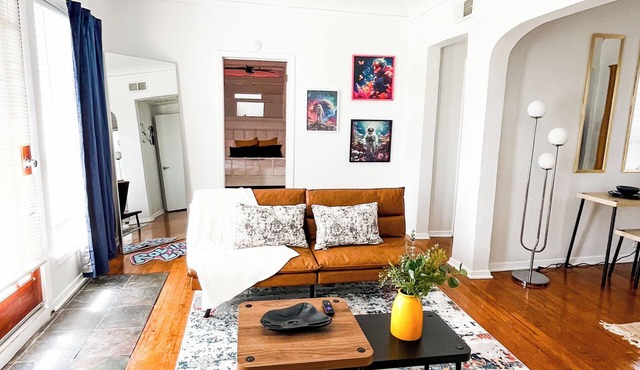 Cozy 1-bedroom apartment with WiFi, AC in fantastic Dallas