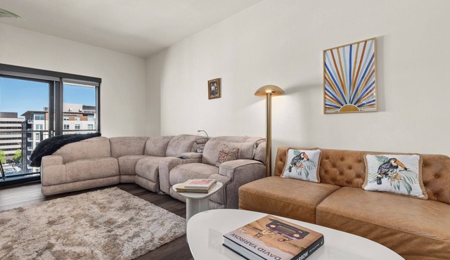 Cozy 1-bedroom apartment with AC in serene Denver