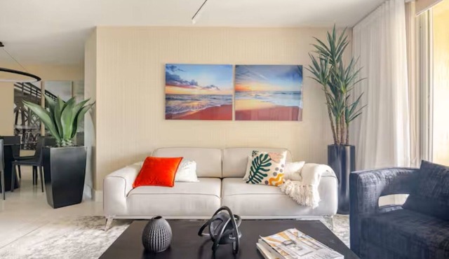 Cozy 1-bedroom apartment in amazing Miami with AC