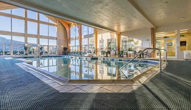 Cozy 1-bedroom at a New England style resort in the Berkshire mountains