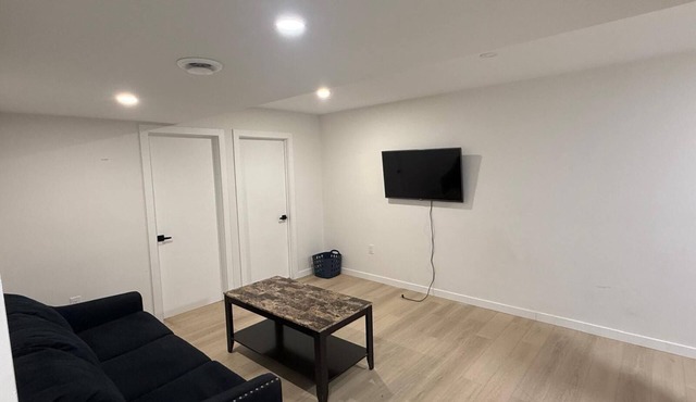 Cozy 1 bedroom basement suite with private entrance