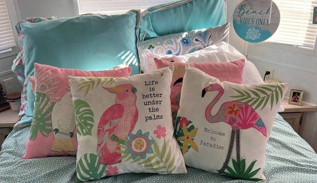 Cozy 1-bedroom bungalow in tranquil Brookville w/AC, WiFi, and Firepit,