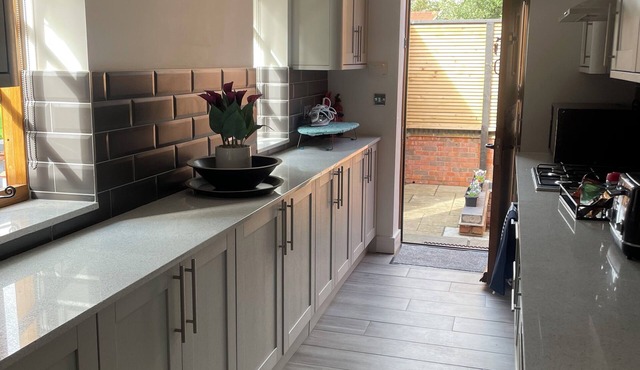 Cozy 1-bedroom bungalow in charming Leamington Spa with WiFi