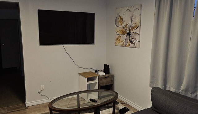 Cozy 1-bedroom apartment in lovely Greater Sudbury with WiFi, AC