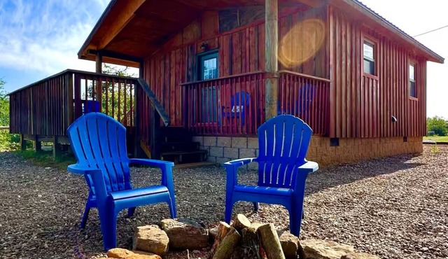 Cozy 1-bedroom cabin in lovely Mountain View with AC