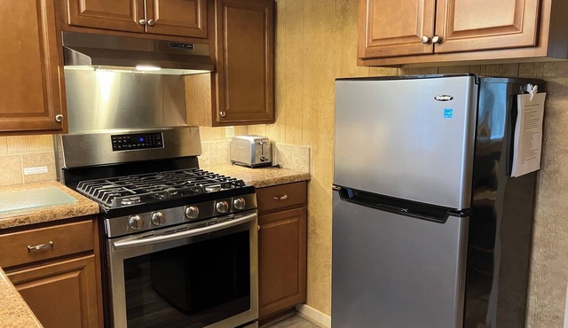 Cozy 1-Bedroom Cabin w/Lofts in the Woods