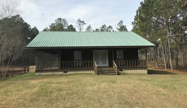 Cozy 1-bedroom cabin with 2 ponds
