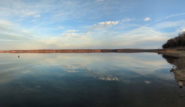 Cozy 1 Bedroom Cabin nestled next to Cross Timbers State Park