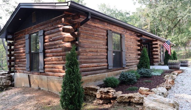 Cozy 1-Bedroom Cabin Retreat