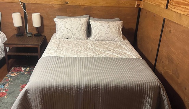 Cozy 1-bedroom cabin in Evergreen with AC