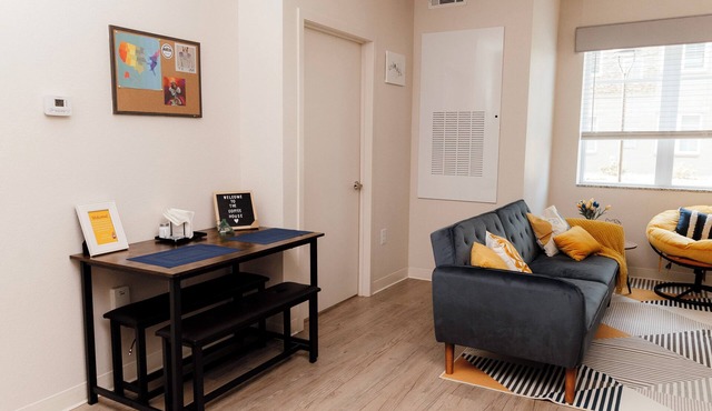 Cozy 1-bedroom Coffee House: Central to Research Triangle