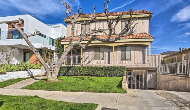Cozy 1 Bedroom Condo with WiFi, AC in superb Santa Monica