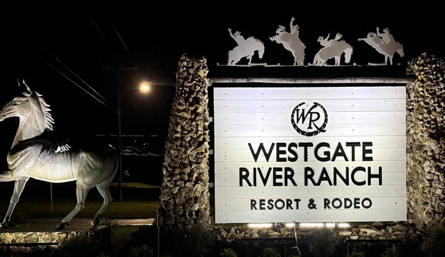 Cozy 1-bedroom condo with WiFi, AC in lovely Westgate River Ranch