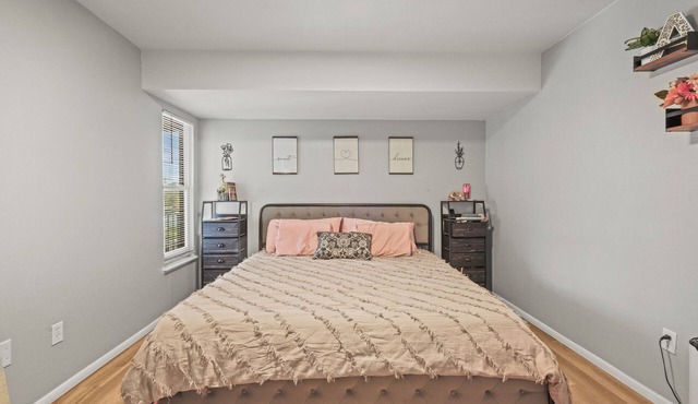 Cozy 1-bedroom condo with AC, WiFi in lovely Westminster