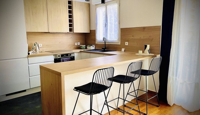 Cozy 1-bedroom condo in Paris with WiFi and underground parking