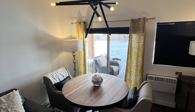 Cozy 1-bedroom condo in charming Basalt with walkability to Willits Town Center,