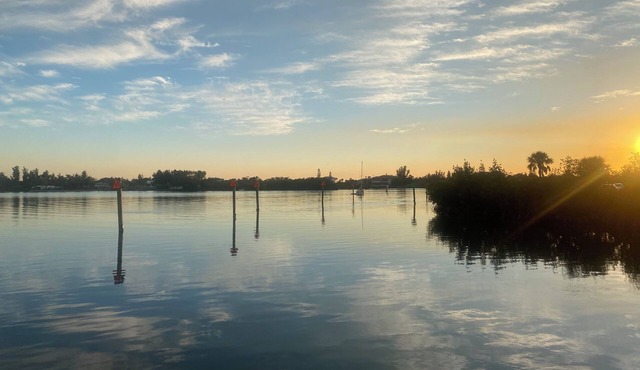 Cozy 1-bedroom condo in Osprey, near Nokomis Beach, WiFi, AC, Pool, Tennis