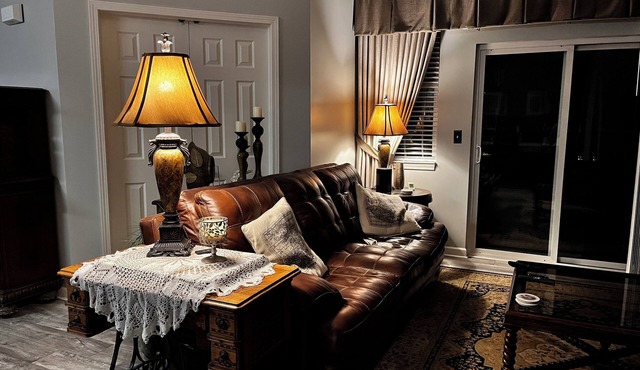 Cozy 1-bedroom condo in the heart of Southpointe with AC, WiFi