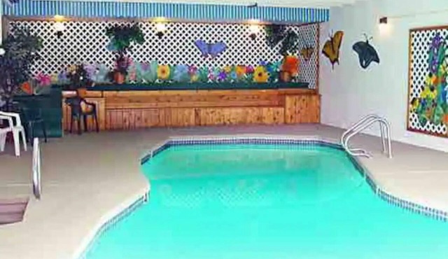 Cozy 1-bedroom condo with WiFi, fitness room in perfect Franconia