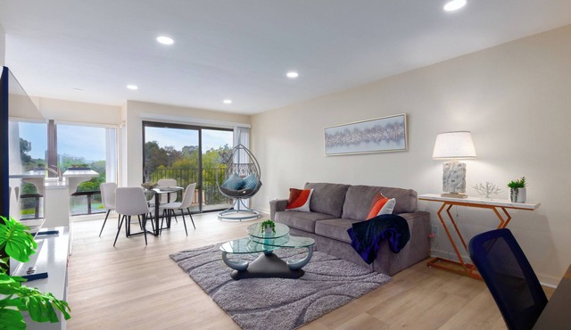Cozy 1-bedroom condo in serene San Diego with WiFi