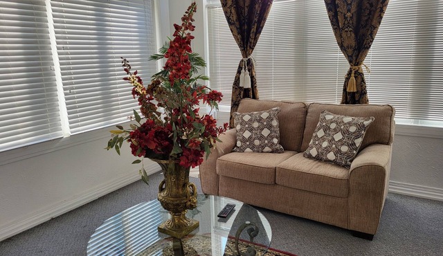 Cozy 1-bedroom corporate apartment with WiFi, AC in lovely Quincy