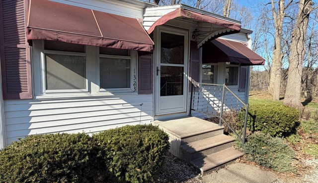 Cozy 1-bedroom cottage in charming Monticello